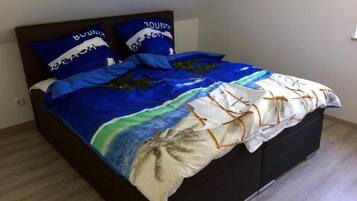 3 bedrooms, iron/ironing board, WiFi