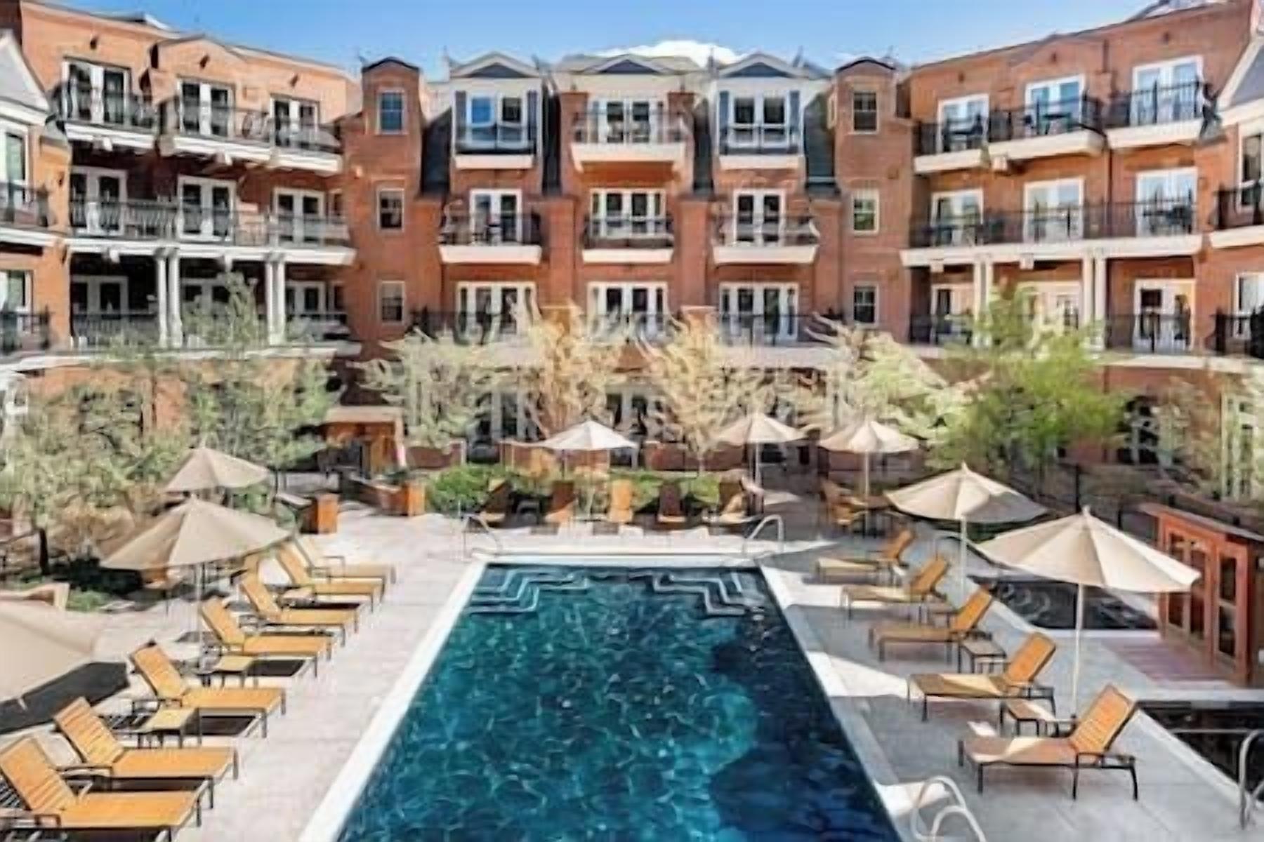 Aspen Mountain Residences, Best Location, Hot Tub!