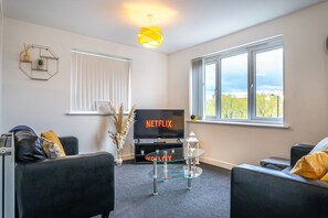 Living area - Apollo Apartment (Coventry)