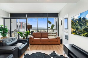 Télévision, chaîne hi-fi