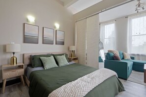 1 bedroom, desk, WiFi - Cozy Private studio, Queen Bed, Downtown (Columbus)
