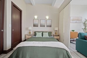 1 slaapkamer, een bureau, wifi