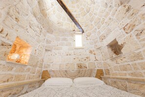 1 bedroom, travel cot, free WiFi, bed sheets