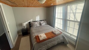 3 chambres, fer et planche à repasser, Wi-Fi gratuit, draps fournis