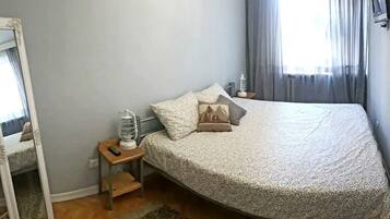 2 多间卧室、熨斗/熨衣板、WiFi、床单