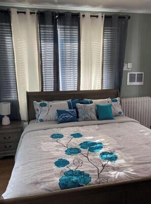 1 bedroom - Classic King Suite Apartment (Schenectady)