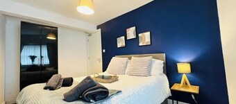 Woodman House- 7 Bed House