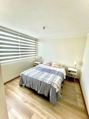 3 slaapkamers, een strijkplank/strijkijzer, wifi, beddengoed