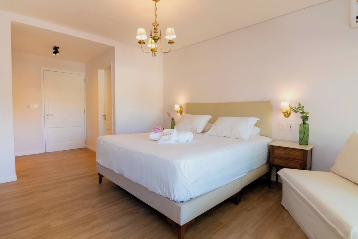 Suite – deluxe | Wi-fi (inkludert), individuelt innredet og sengetøy