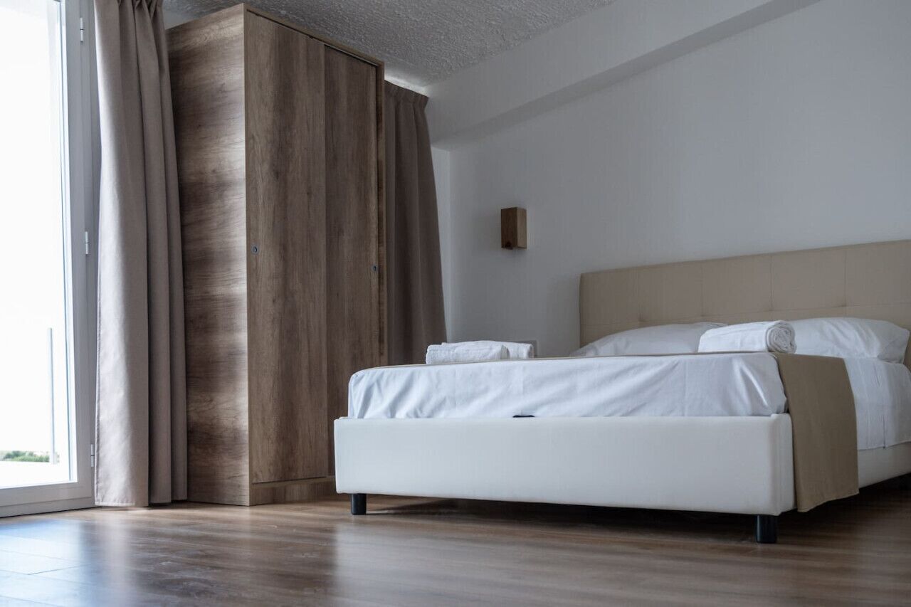 1 chambre, bureau, fer et planche à repasser, Wi-Fi