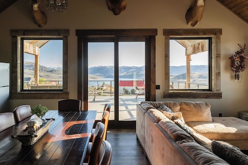 Modern Cabin at Blue Mesa, INCREDIBLE VIEWS, 40min from BLK CNYN