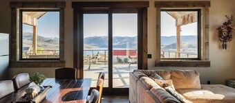 Modern Cabin at Blue Mesa, INCREDIBLE VIEWS, 40min from BLK CNYN