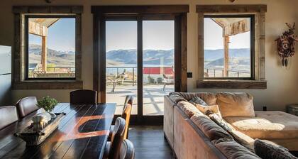 Modern Cabin at Blue Mesa, INCREDIBLE VIEWS, 40min from BLK CNYN