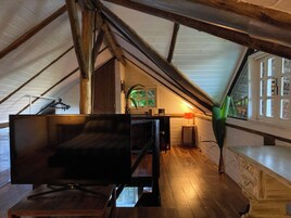 2 habitaciones, cortinas blackout y tabla de planchar con plancha 