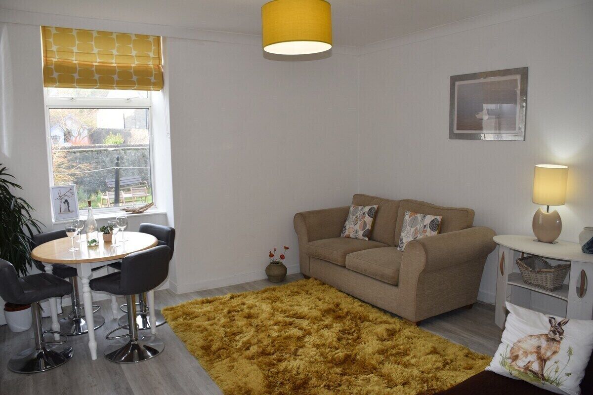 Kerrycroy Bay Apartment Sleeps 4 With Two Toilets - Rothesay