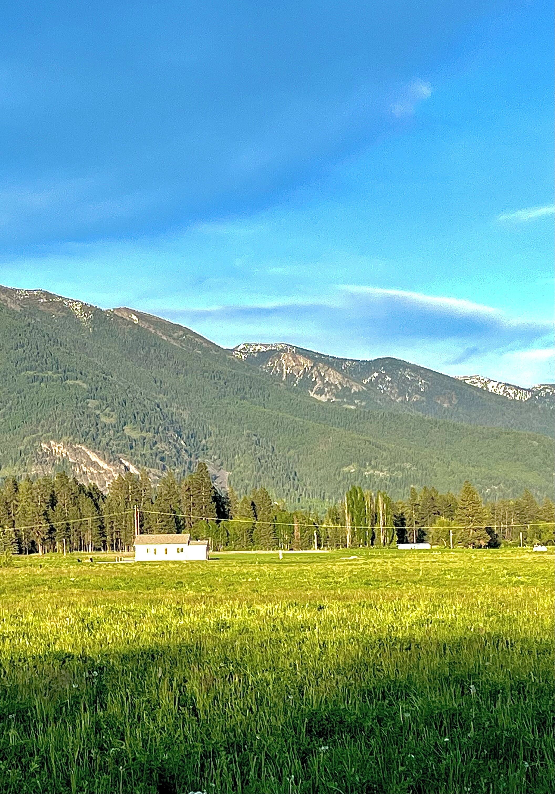 NEW! Kindal Kottage-Columbia Falls MT-20 min to Glacier Natl Park & Whitefish! 