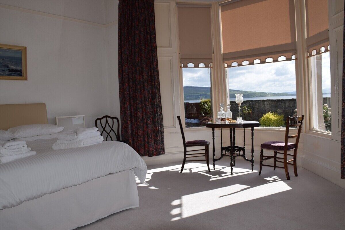Scalpsie Bay Apartment Sleeps 3 With Sea Views. - Bute