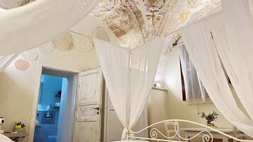 Standard-huone, 1 parisänky, oma kylpyhuone | 1 makuuhuone, tallelokero huoneessa, ilmainen Wi-Fi