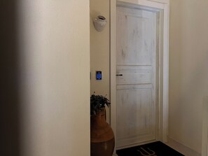 Luxury Room, 1 Double Bed, Private Bathroom, Partial Sea View