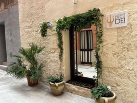 Caja de seguridad en la habitación y wifi gratis 