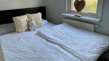 2 bedrooms