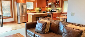 Koblegarde's Beach House - Cannon Beach Property Mgmt