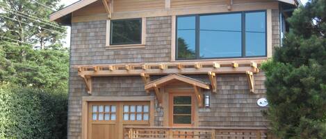 المنشأة من الخارج