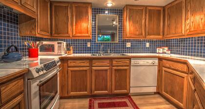 Sandcastle condo C-1 - indoor pool - Cannon Beach Property Mgmt