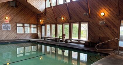 Sandcastle condo C-1- Indoor Pool- Family/Pet Friendly-Family Getaway