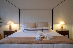 3 Schlafzimmer, Schreibtisch, Bügeleisen/Bügelbrett, kostenloses WLAN