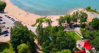 The Wright House - Modern 3BDRM home in Midland!