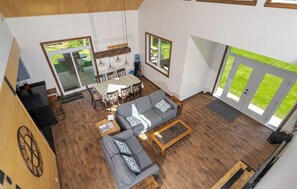 Télévision, cheminée