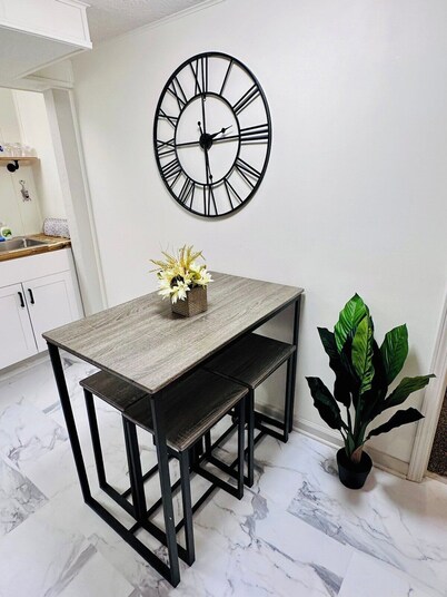 Rock House Retreat *Freshly Renovated*