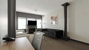 Fernseher, Kamin