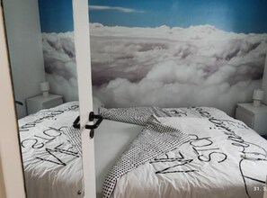 1 chambre, fer et planche Ă repasser, Wi-Fi, draps fournis