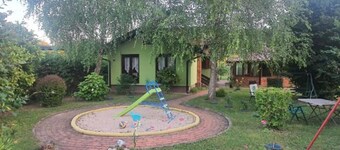 Four bedroom house with river view