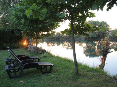 Four bedroom house with river view