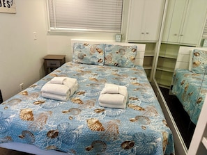 1 chambre, fer et planche à repasser, Wi-Fi gratuit, draps fournis