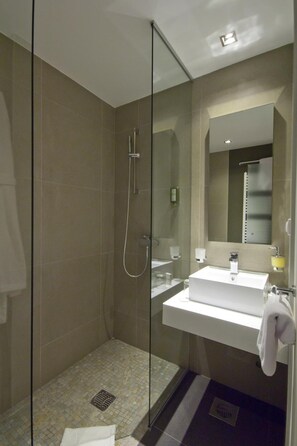 Bathroom - Sole Hotel (Niš)