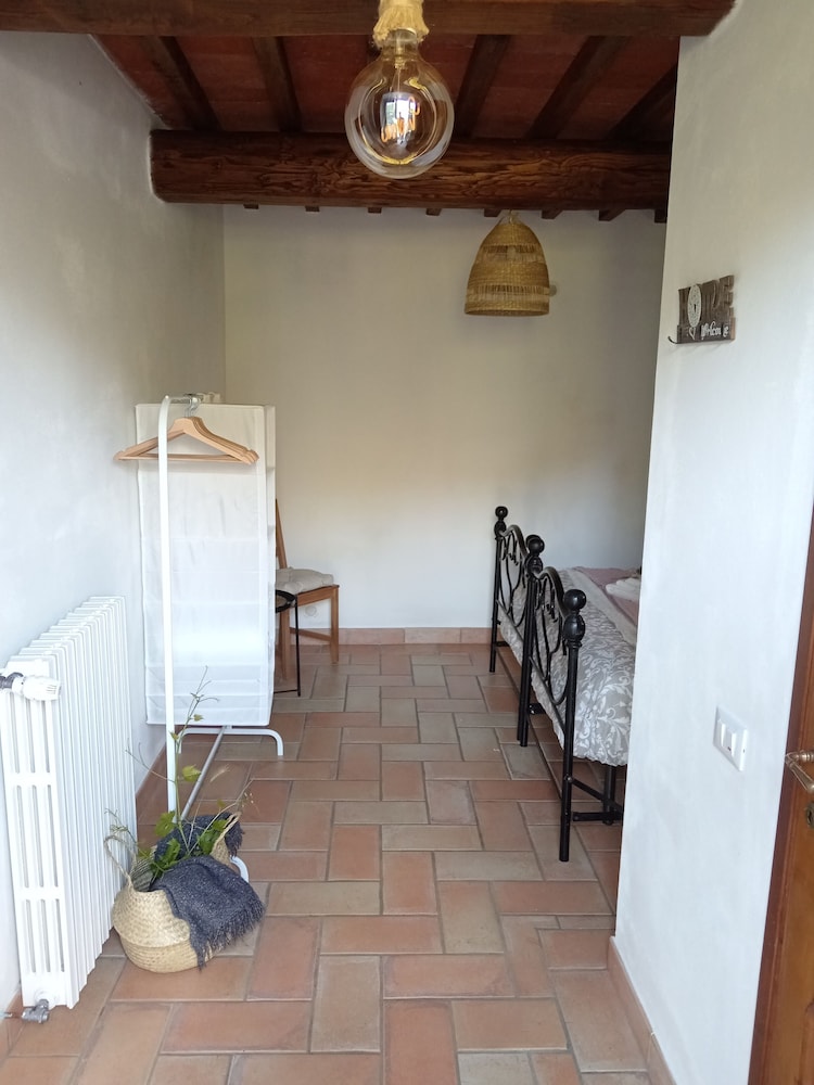 Double Bedroom With Exclusive Bathroom And Private Access From The Outside - Provincie Pistoia