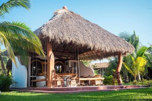 Comfort Villa | Living area - El MURO MAJAHUA RETREAT CENTER (Troncones)