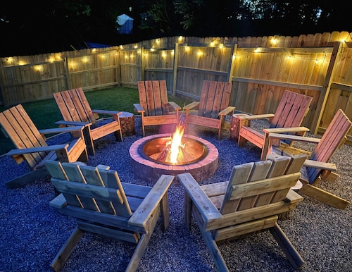 "The Hay Loft" - Hot Tub - Game Room - Fire Pit - Office - Family FUN 