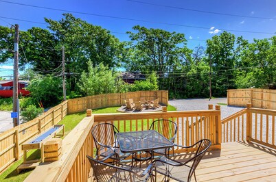 "The Hay Loft" - Hot Tub - Game Room - Fire Pit - Office - Family FUN