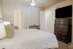 4 bedrooms, iron/ironing board, travel cot, free WiFi