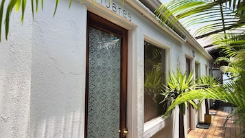 Seterika/papan seterika, Wi-fi percuma, cadar katil