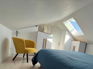 3 bedrooms, iron/ironing board, free WiFi, bed sheets