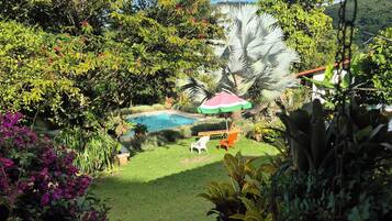 Classic-Doppelzimmer, Poolblick | Terrasse/Patio