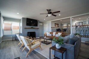 Smart TV, fireplace, table football