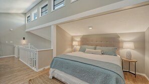 3 soverom, skrivebord, strykejern/-brett og wi-fi (inkludert)