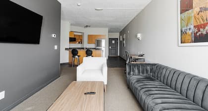Luxury One Bedroom Suite